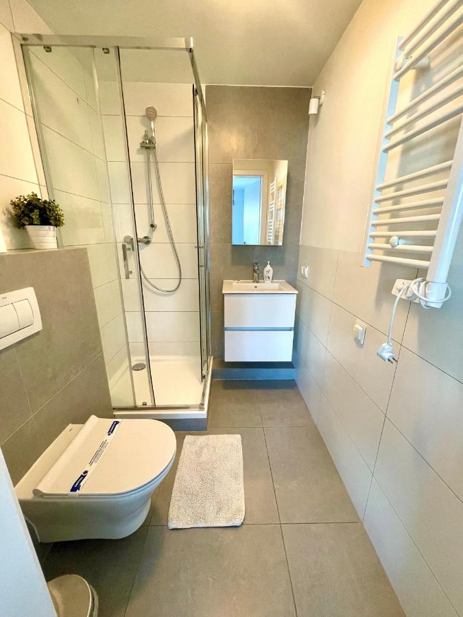 Starter III Aparthotel Wroclaw Ngoại thất bức ảnh